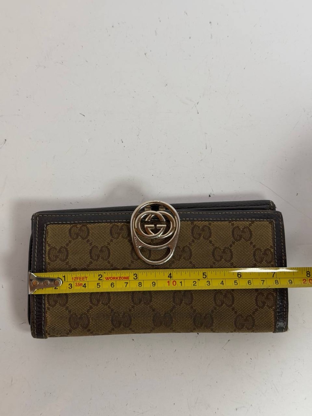 Gucci Interlocking G Clasp Brown GG Canvas Wallet - Picture 15 of 16